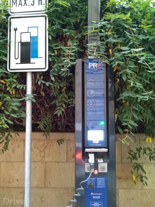 PRE, Praha 2, Karlovo Náměstí, chytrá lampa SMIGHT