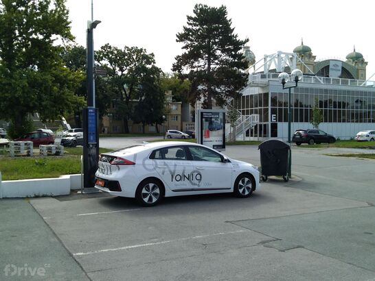 PRE, Praha 7 - Bubeneč, areál výchytrá lampa SMIGHT Stromovka 1058, Praha 7 - Bubeneč