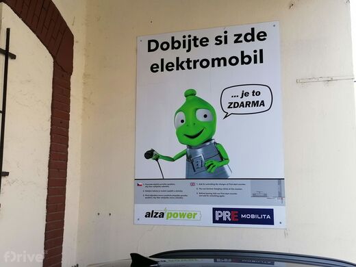 PRE, Praha 7 - Holešovice, Jateční ul., prodejna Alza.cz