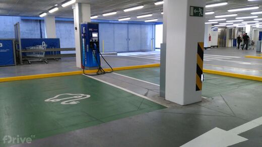 PRE, Praha-Černý Most, prodejná nábytku IKEA