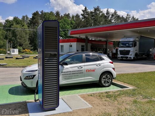 PRE, Řípec, silnice č.3, čerpací stanice Benzina