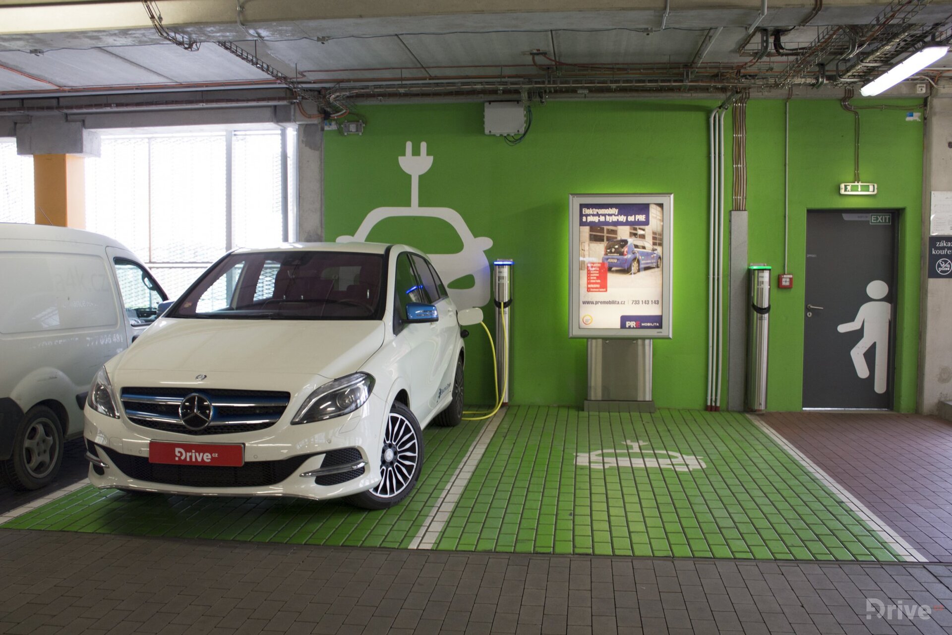 PRE, ulice Chlumecká