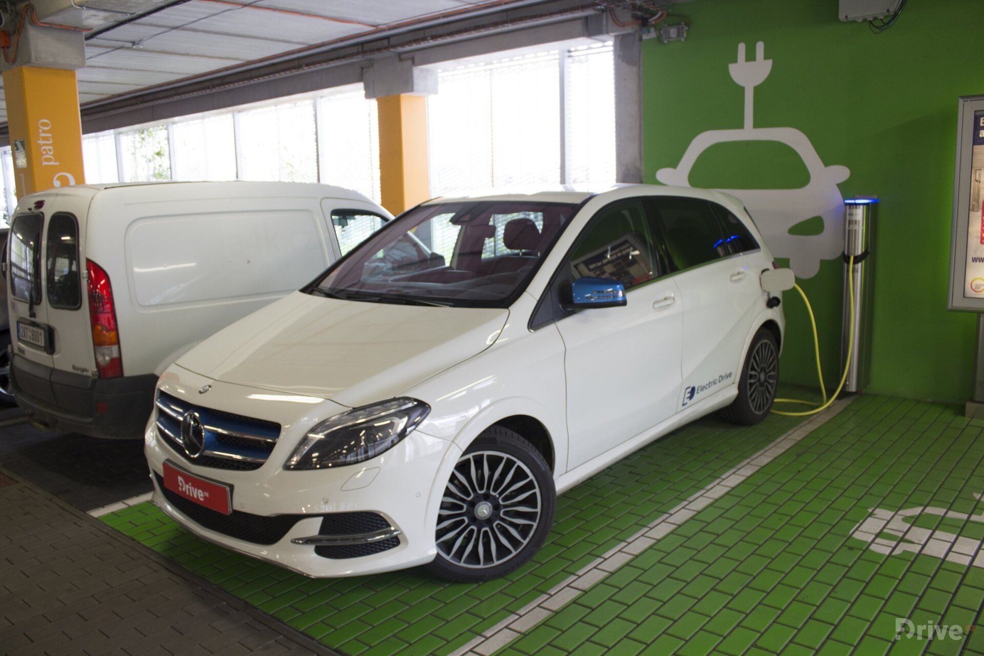 PRE, ulice Chlumecká