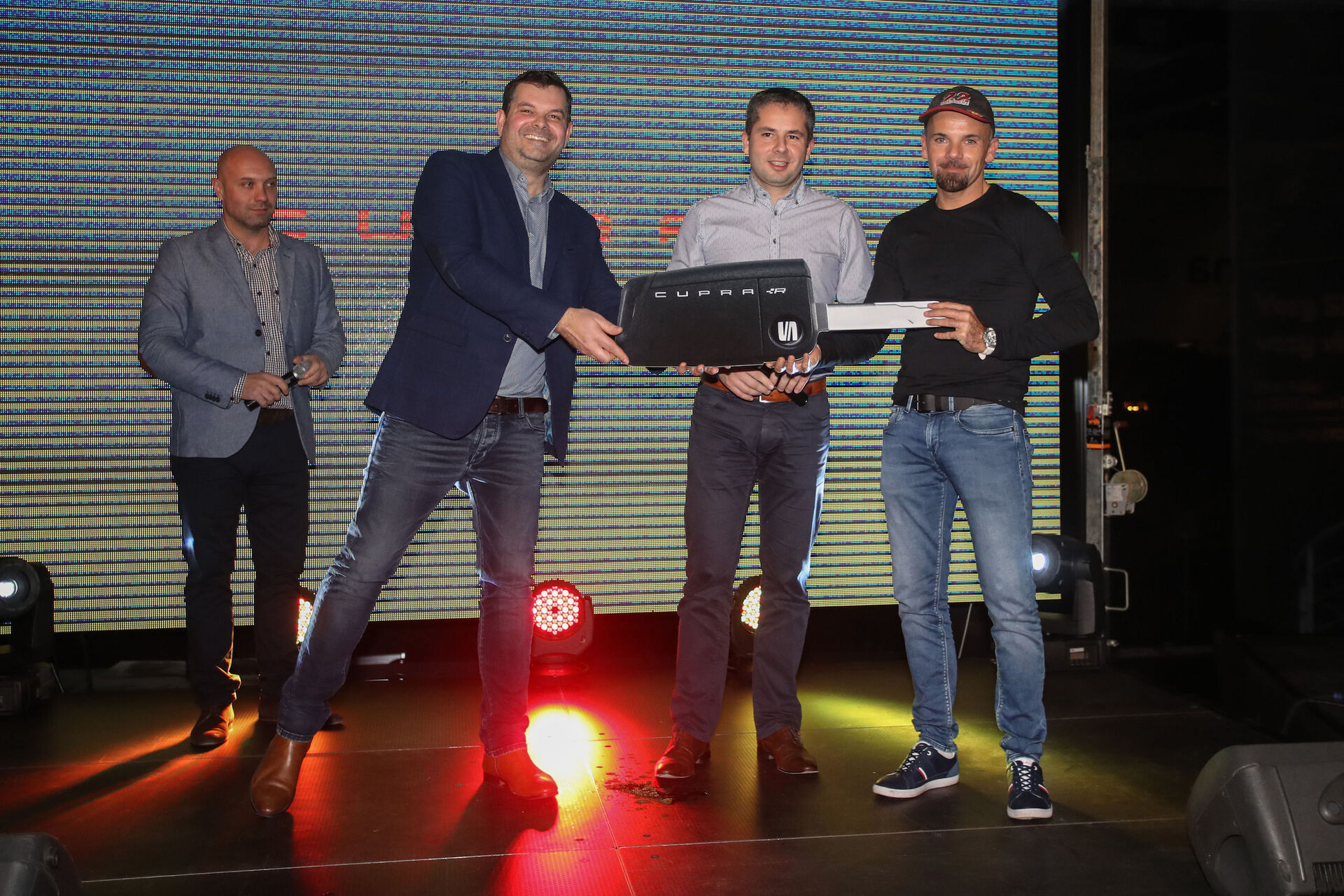 Předání klíče Petru Fulínovi