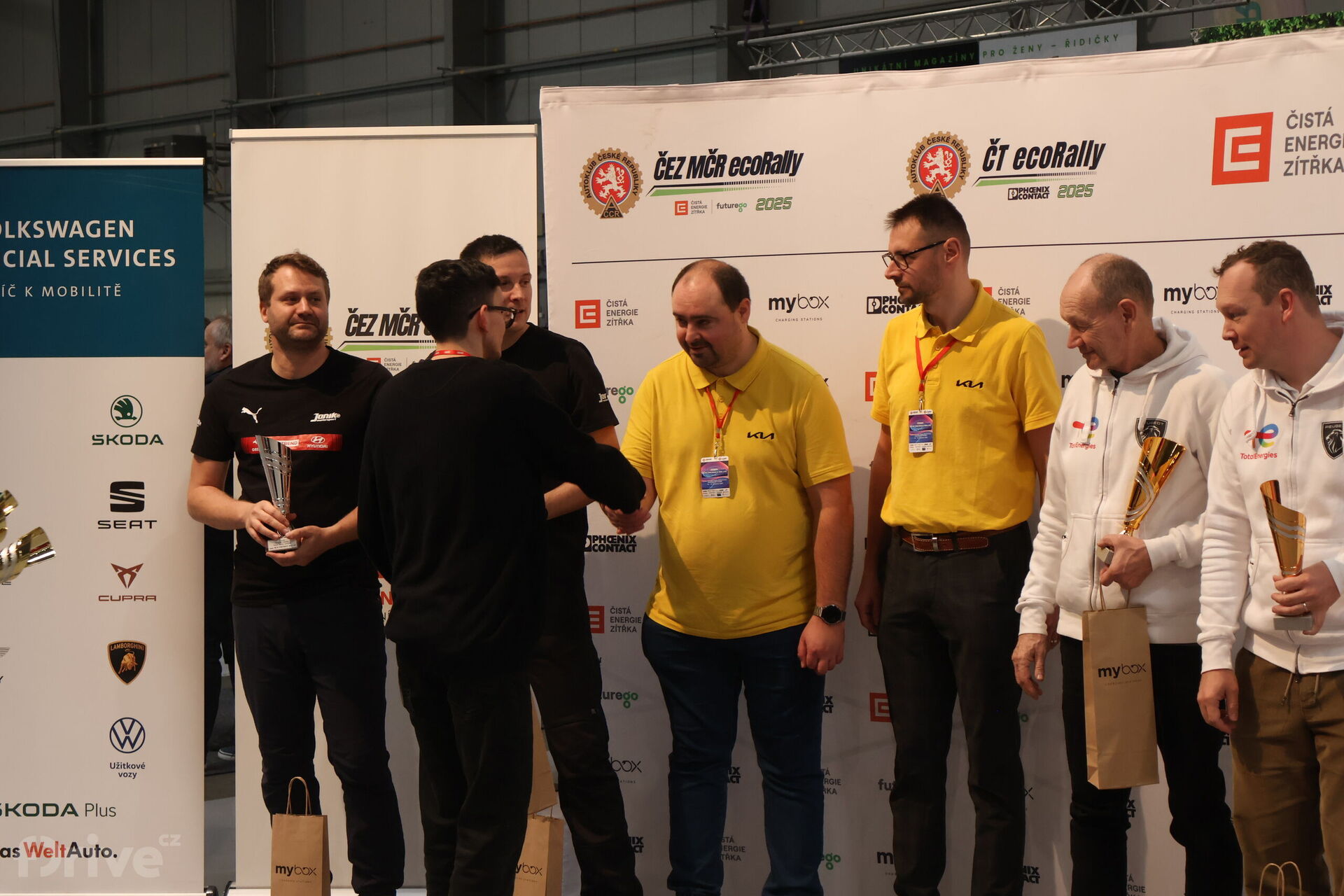 Předávání pohárů v hodnocení spotřeby