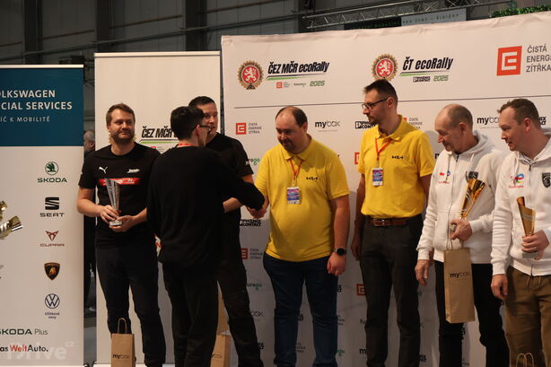 Předávání pohárů v hodnocení spotřeby