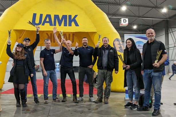 Předávání pohárů vítězným značkám