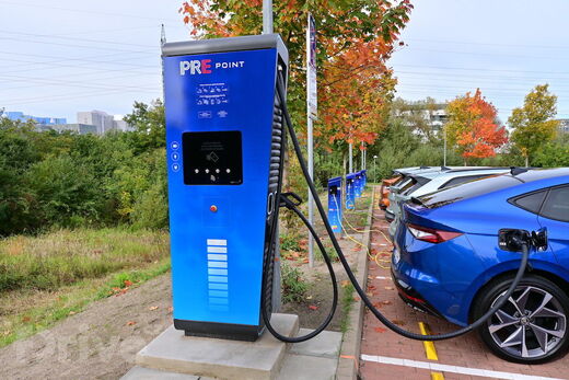 PREpoint, parkoviště u plaveckého bazénu