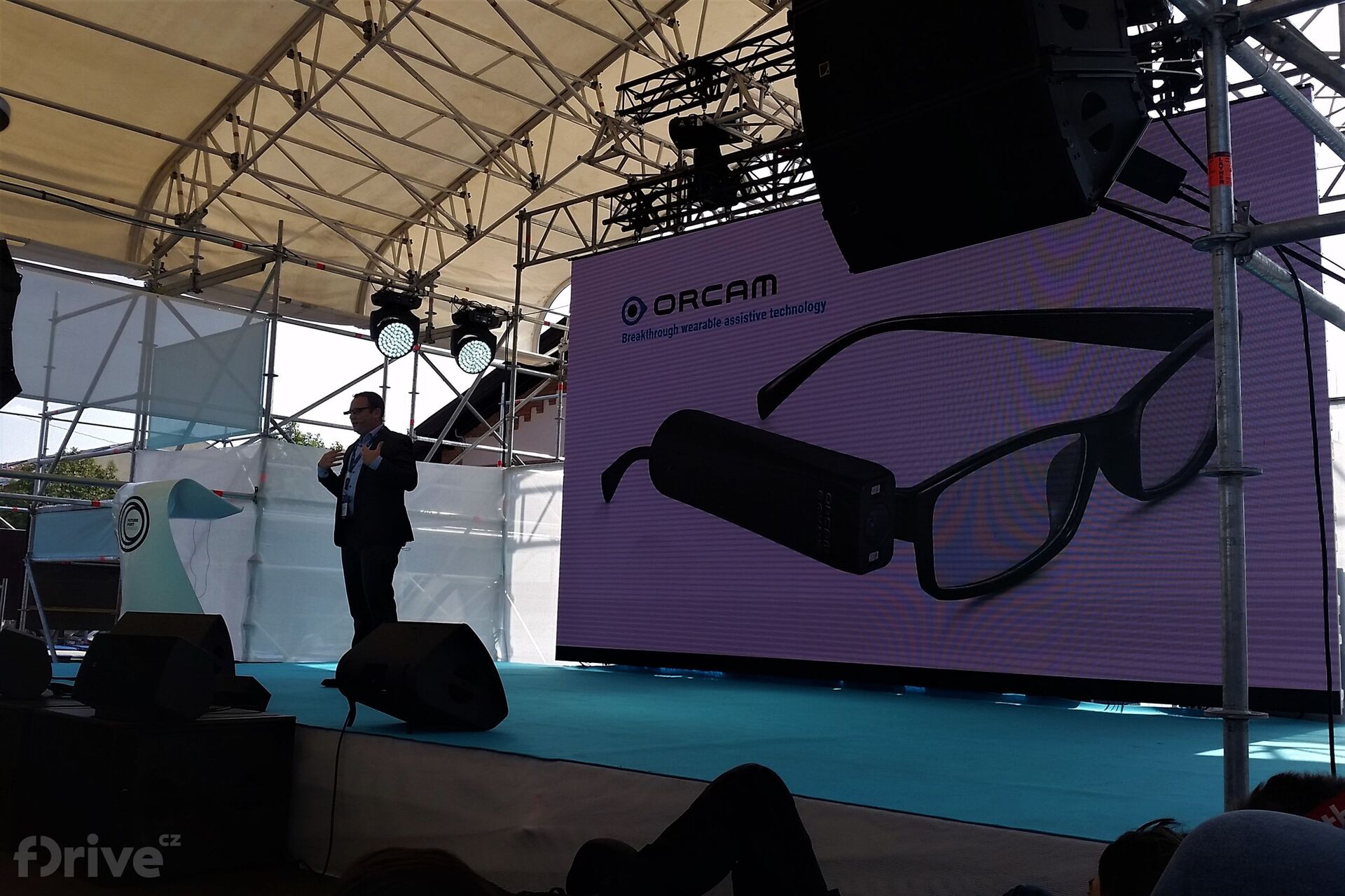 Prezentace brýlí Orcam pro nevidomé 