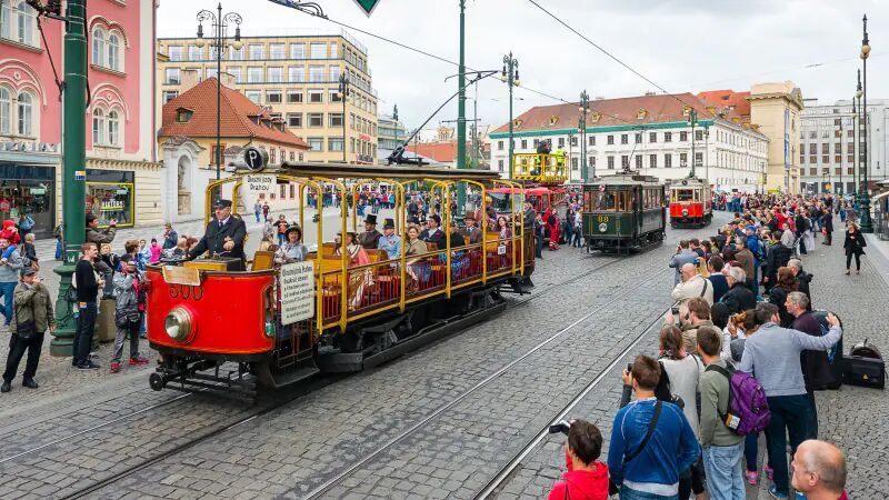 Průvod historických tramvají Praha