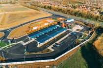 První britská dobíjecí stanice na solární pohon