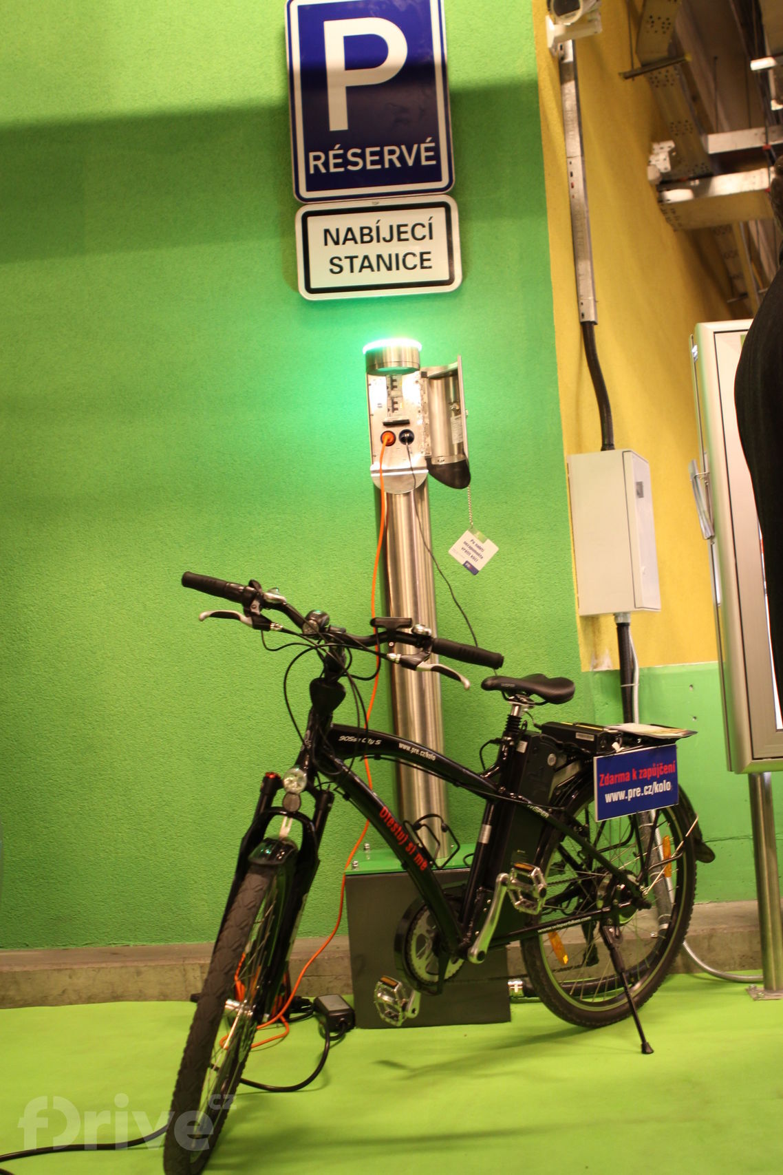 První nabíjecí stanice PRE