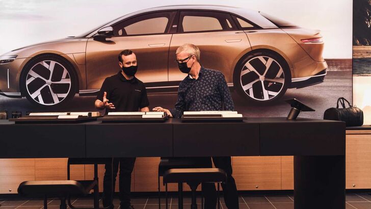 první showroom značky Lucid