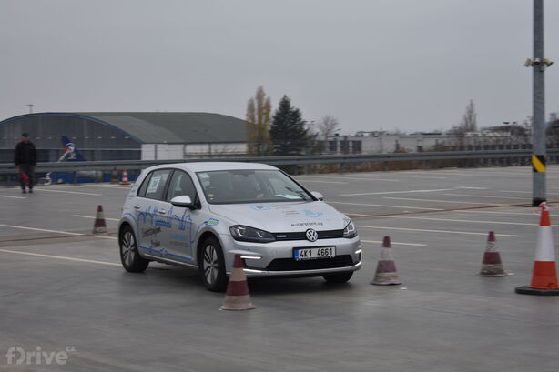 Rally večerní Prahou 2018