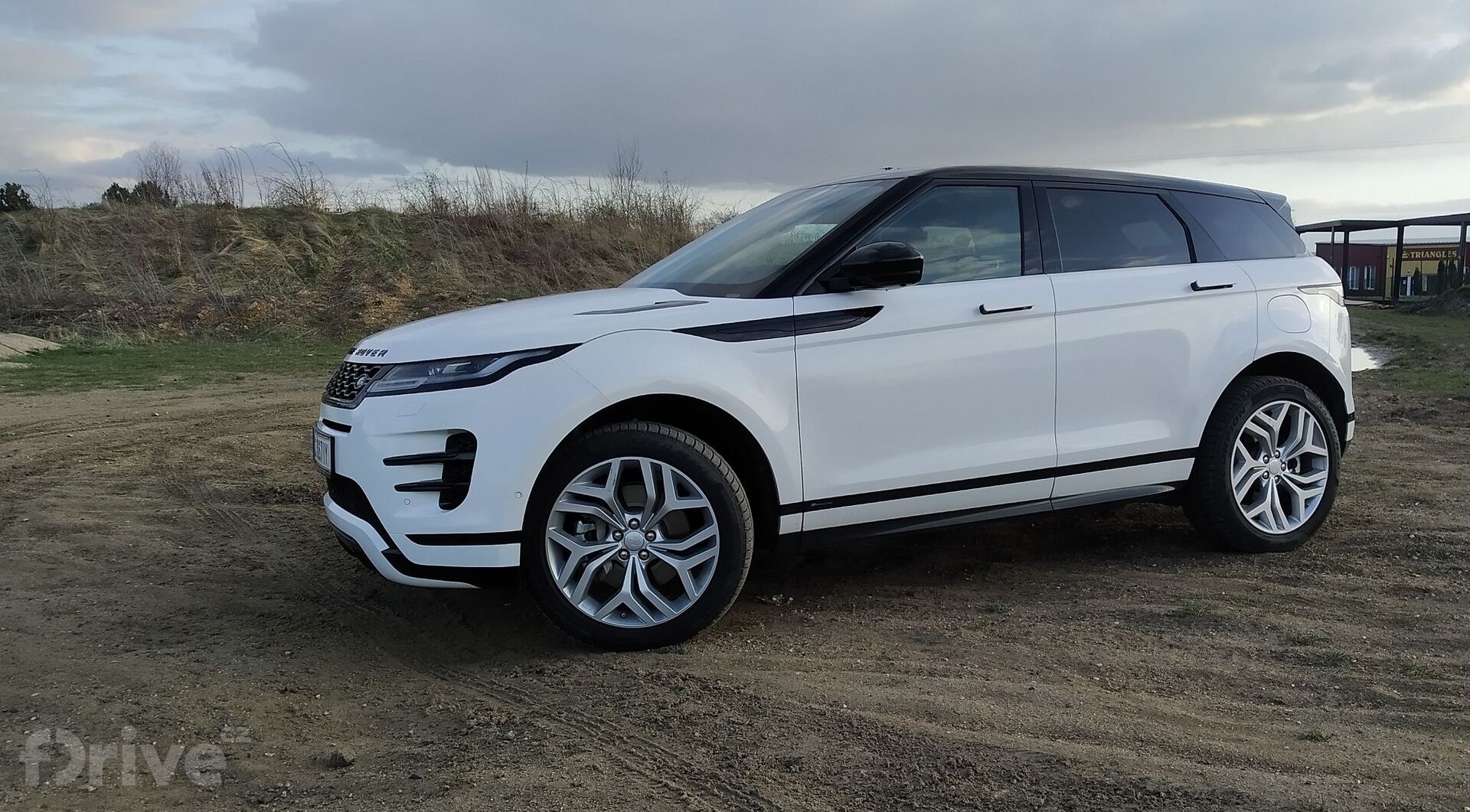 Range Rover Evoque P300e S