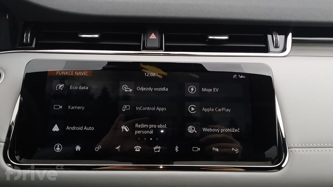 Range Rover Evoque P300e S