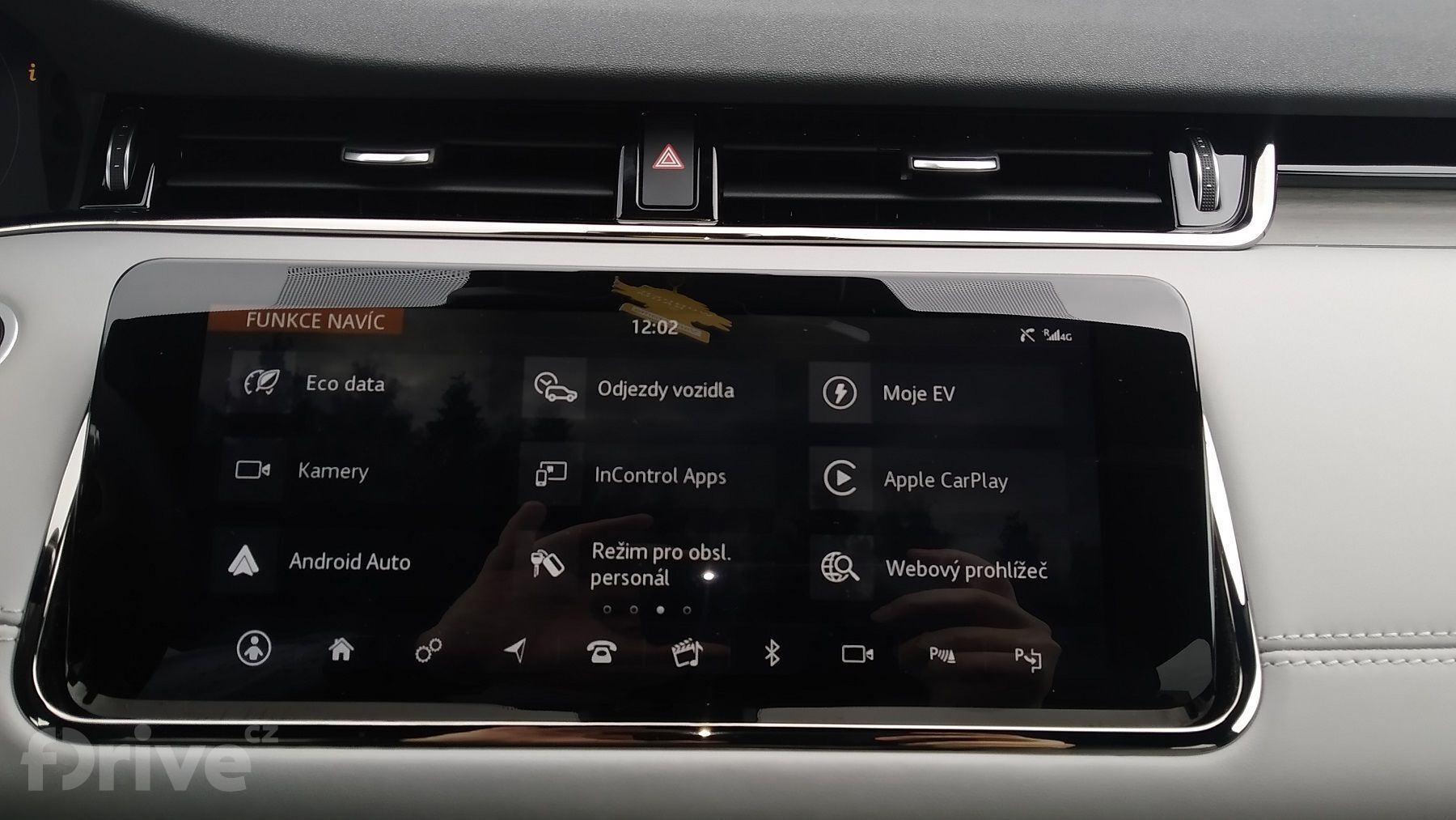 Range Rover Evoque P300e S