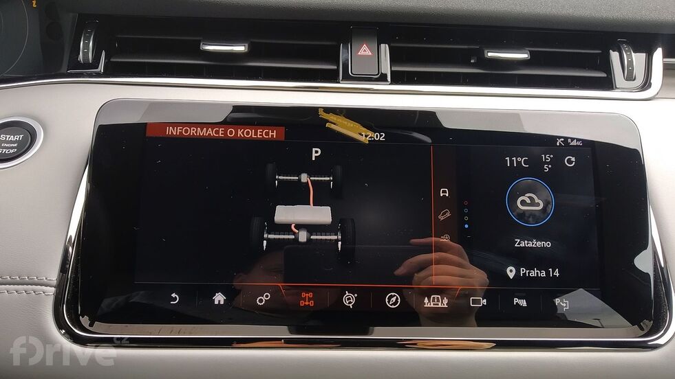 Range Rover Evoque P300e S