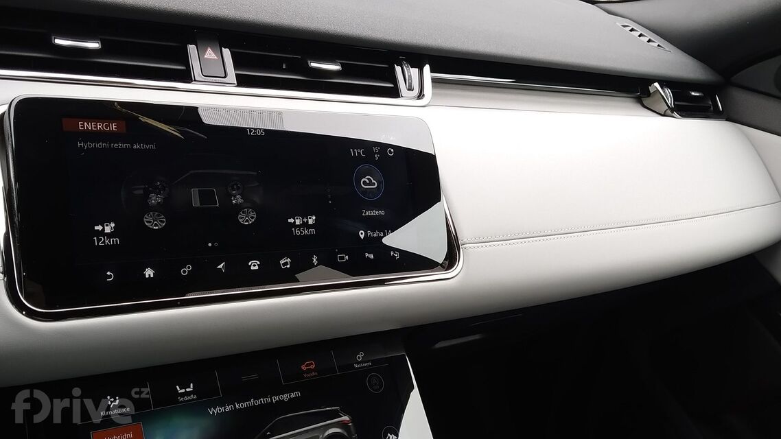 Range Rover Evoque P300e S