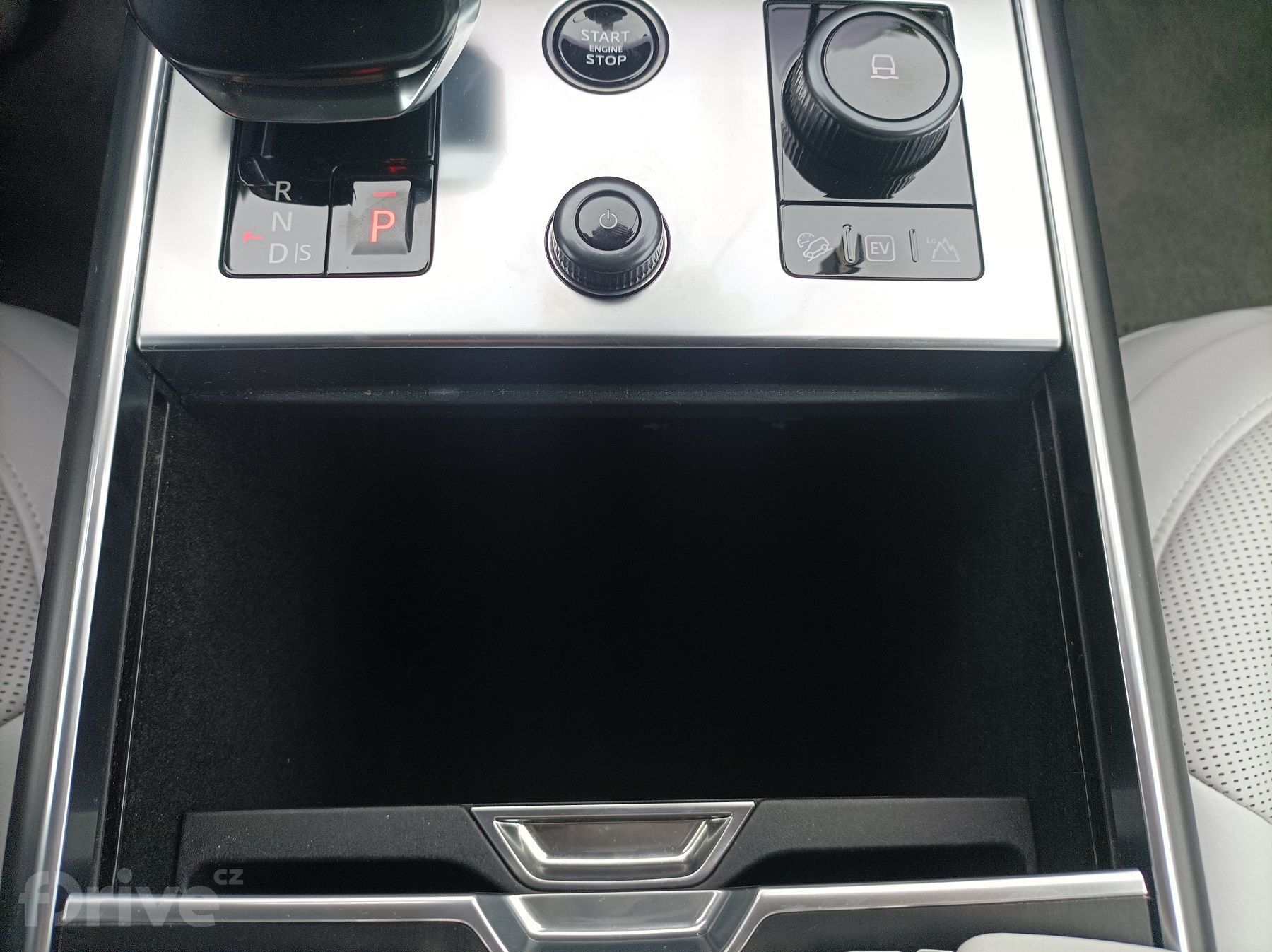 Range Rover P510e SV (2023)