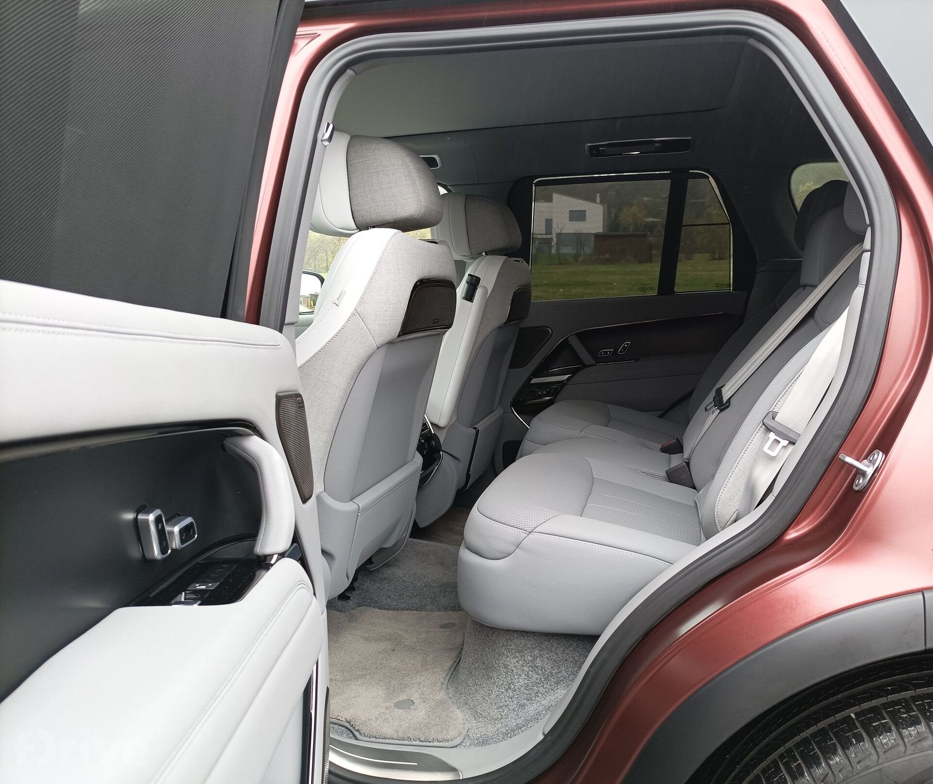 Range Rover P510e SV (2023)