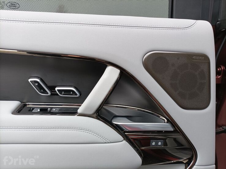 Range Rover P510e SV (2023)