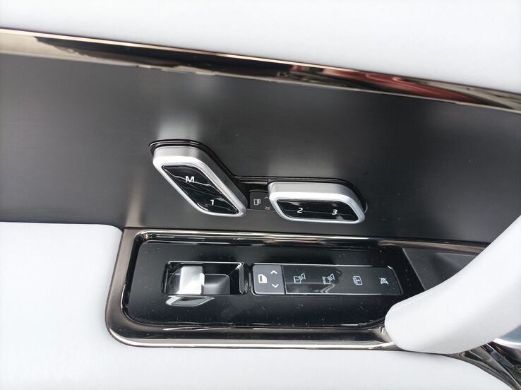 Range Rover P510e SV (2023)