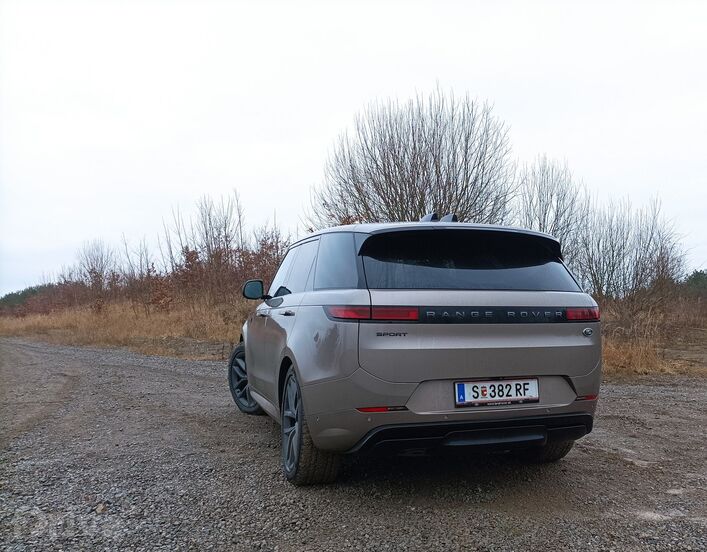 Range Rover Sport D300 Dynamic HSE