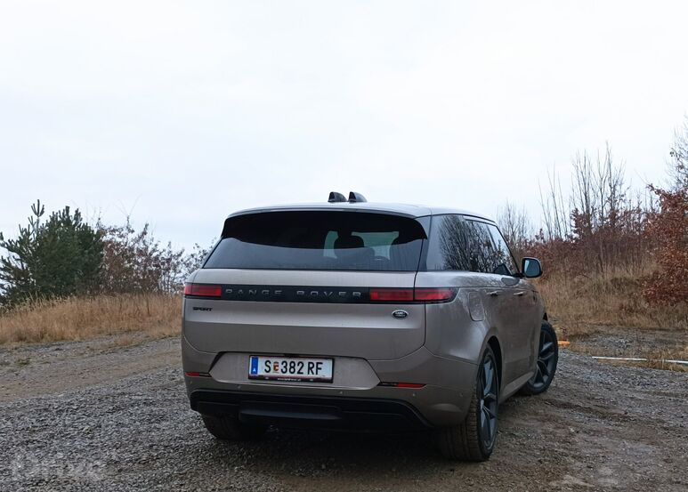 Range Rover Sport D300 Dynamic HSE