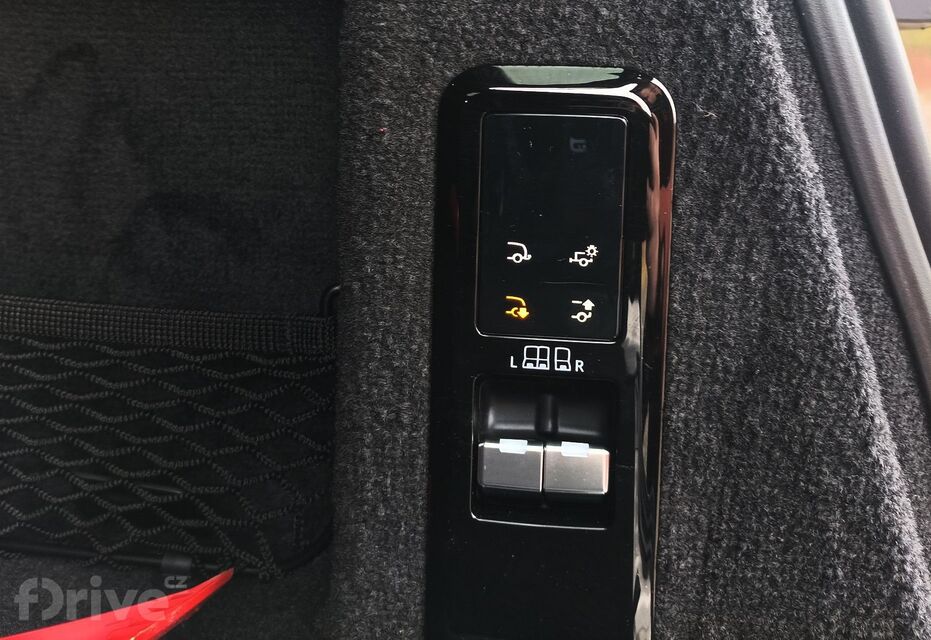 Range Rover Sport D300 Dynamic HSE