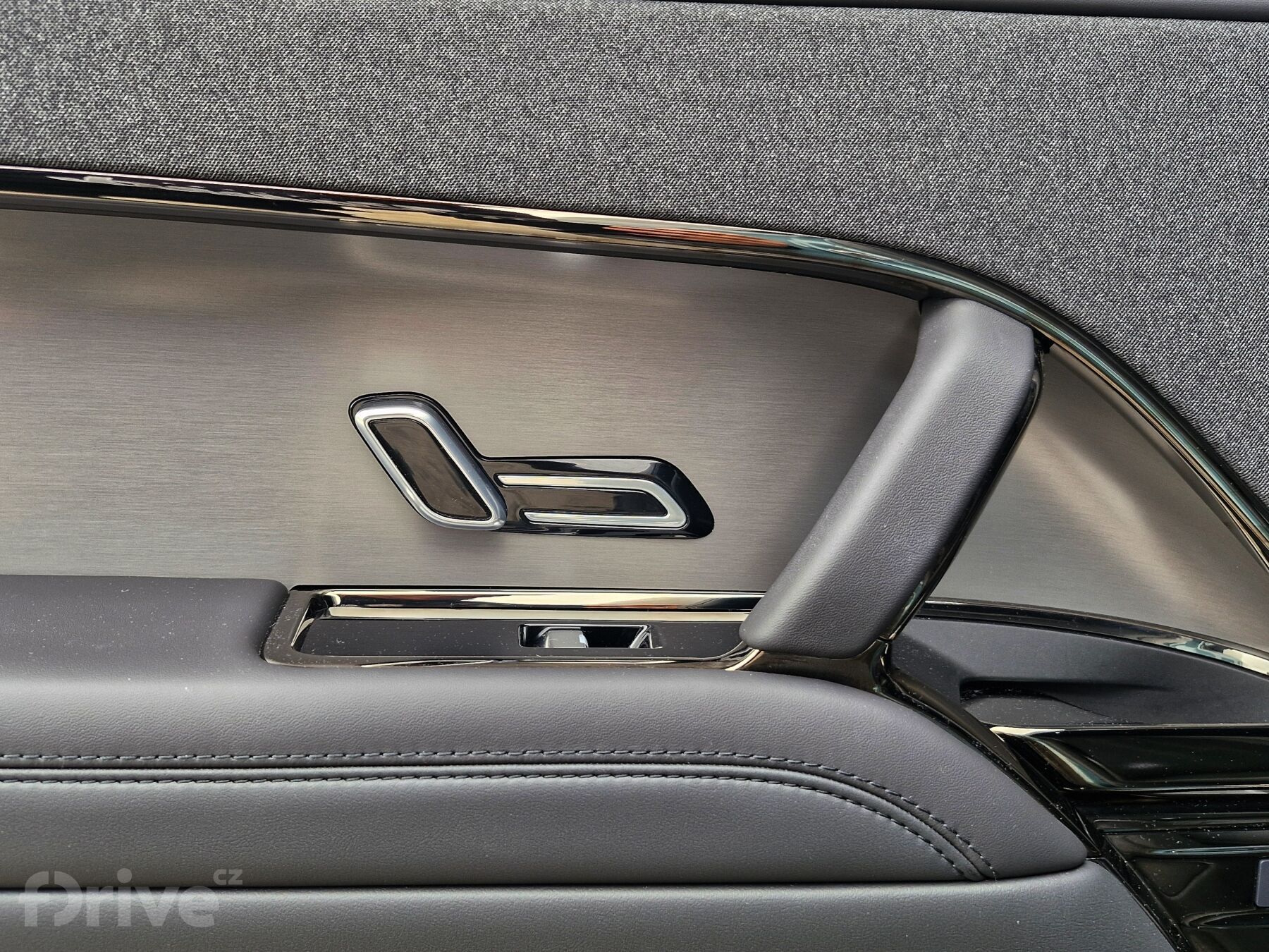 Range Rover Sport P460e HSE (2025)