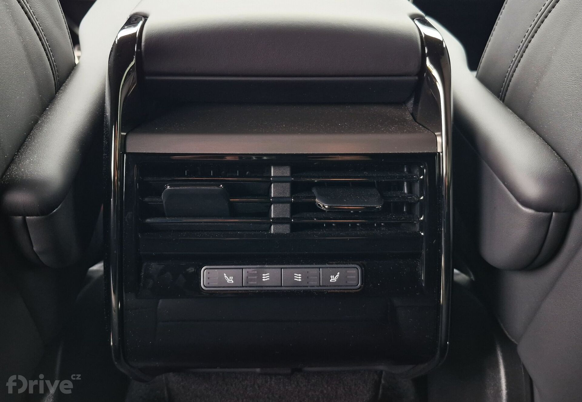 Range Rover Sport P460e HSE (2025)