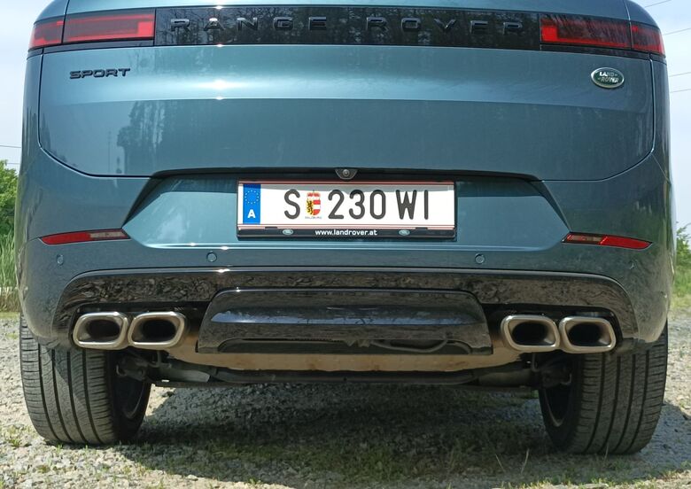 Range Rover Sport P530 First Edition