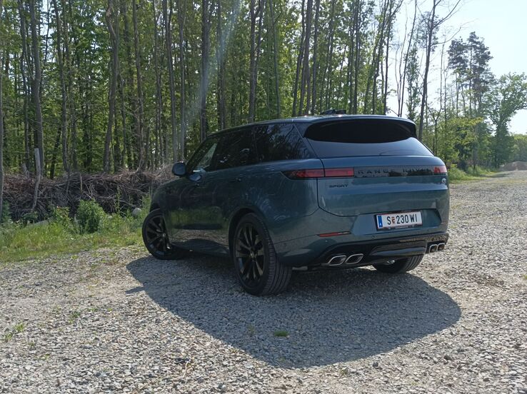 Range Rover Sport P530 First Edition