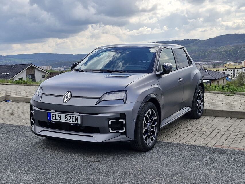 Renault 5 E-Tech Roland Garros