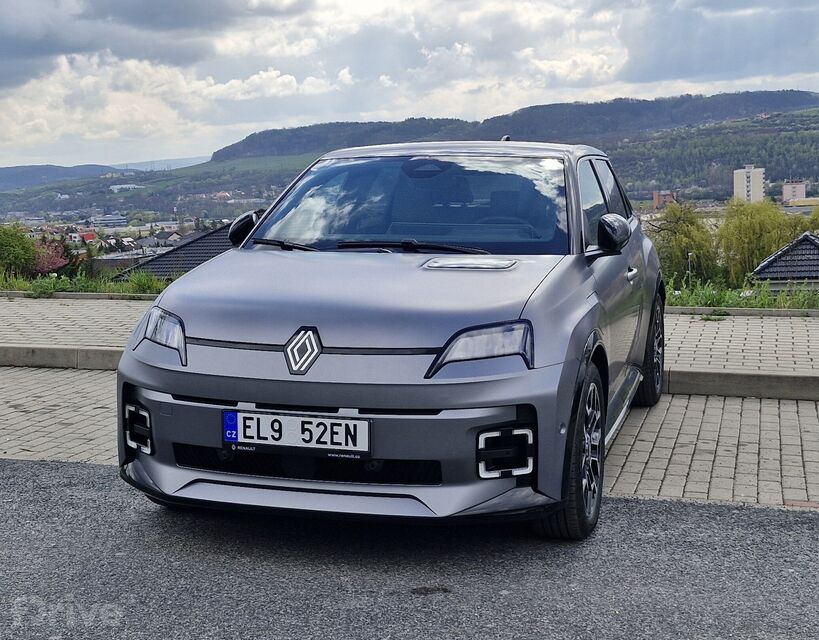 Renault 5 E-Tech Roland Garros