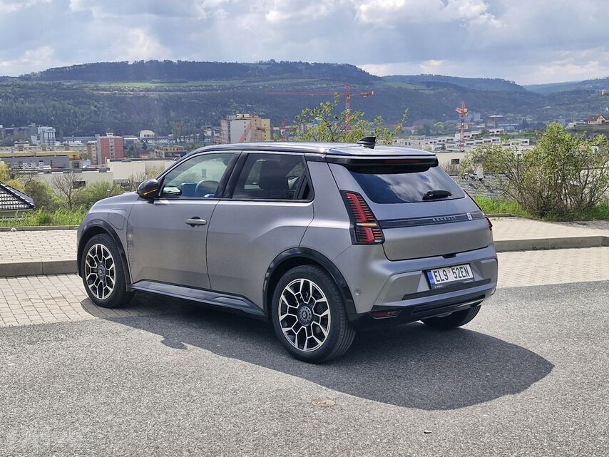 Renault 5 E-Tech Roland Garros