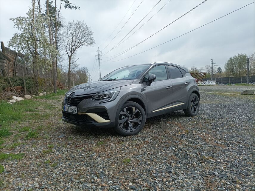 Renault Captur E-Tech full hybrid 145