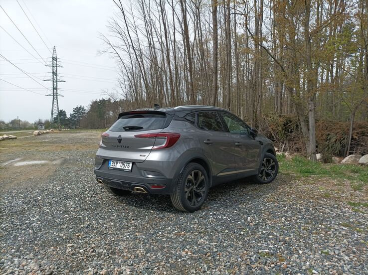 Renault Captur E-Tech full hybrid 145