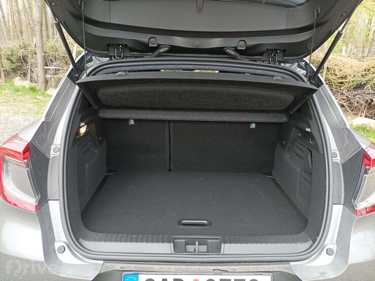 Renault Captur E-Tech full hybrid 145