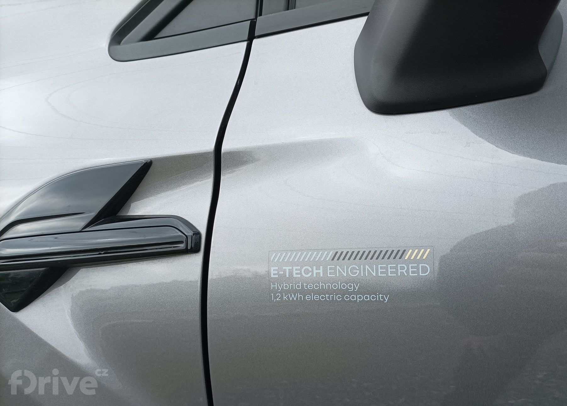 Renault Captur E-Tech full hybrid 145