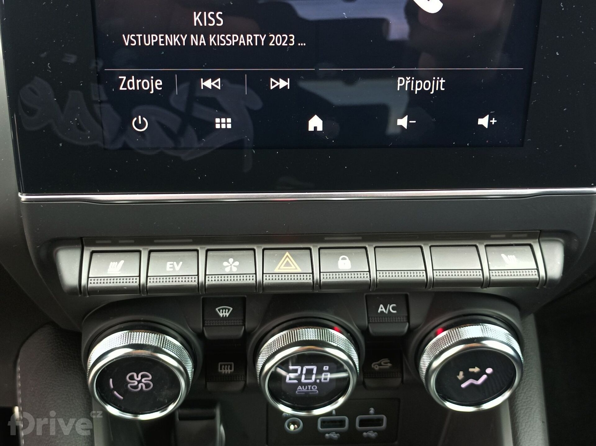 Renault Captur E-Tech full hybrid 145