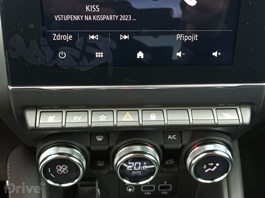 Renault Captur E-Tech full hybrid 145