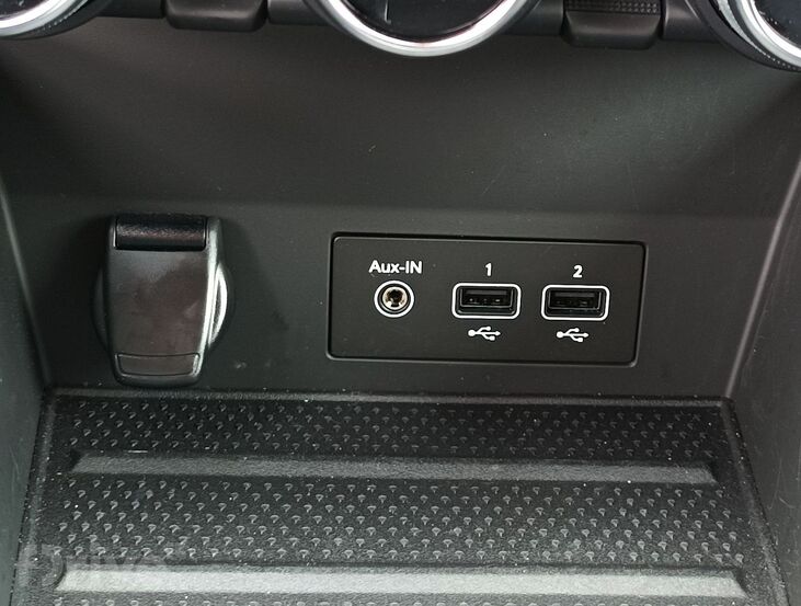 Renault Captur E-Tech full hybrid 145