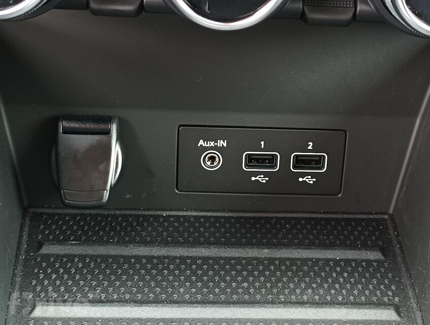 Renault Captur E-Tech full hybrid 145