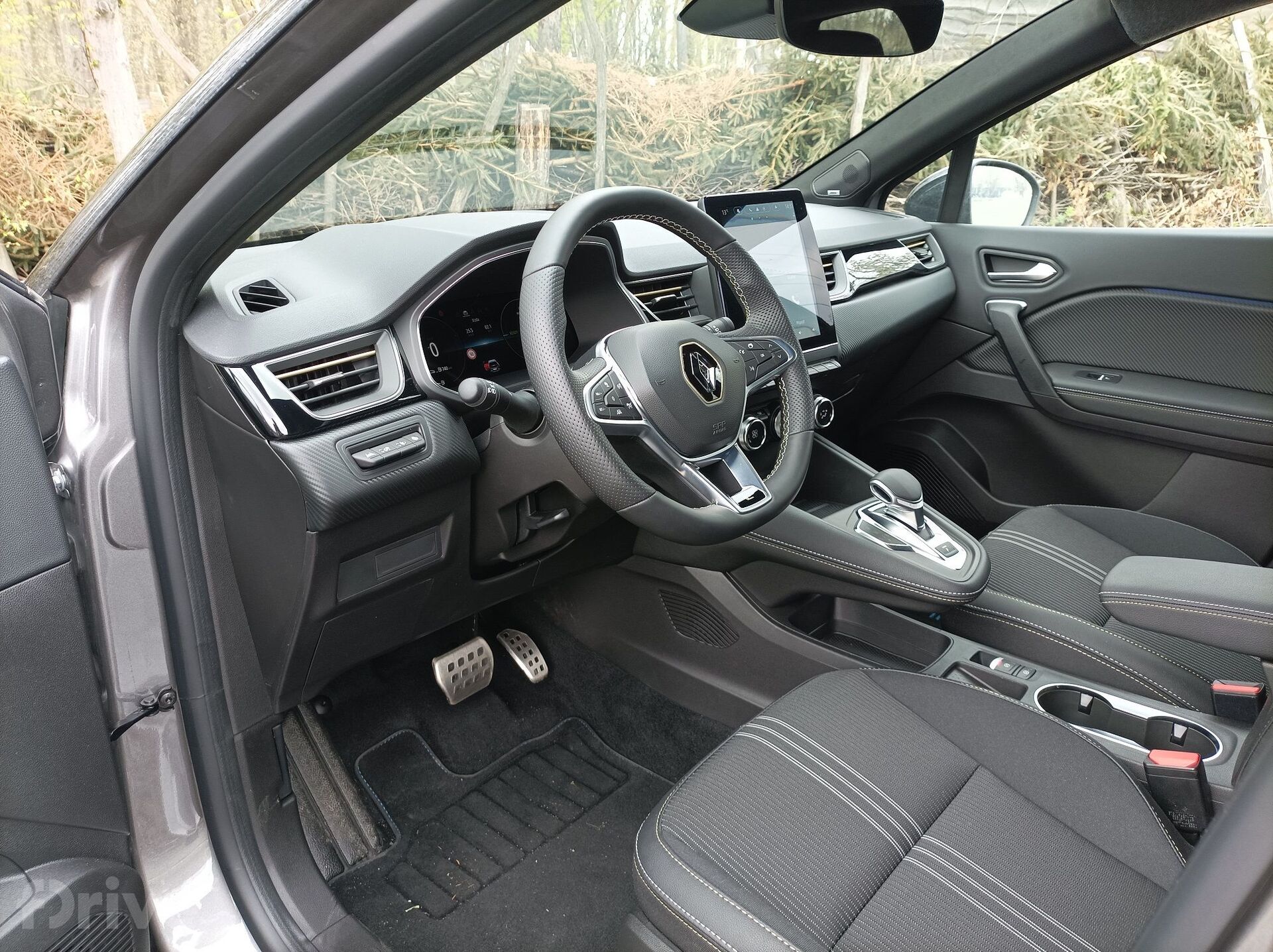 Renault Captur E-Tech full hybrid 145