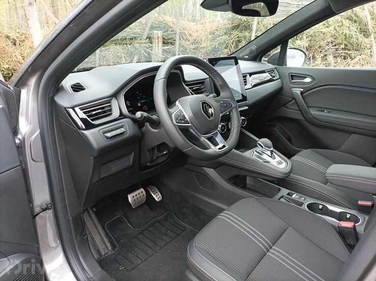 Renault Captur E-Tech full hybrid 145