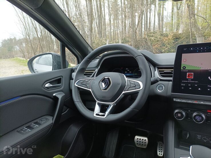 Renault Captur E-Tech full hybrid 145
