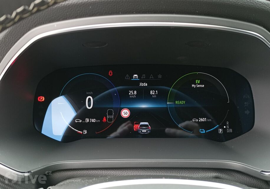 Renault Captur E-Tech full hybrid 145