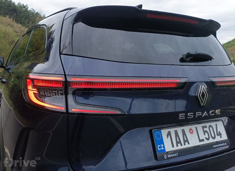 Renault Espace E-Tech full hybrid 200